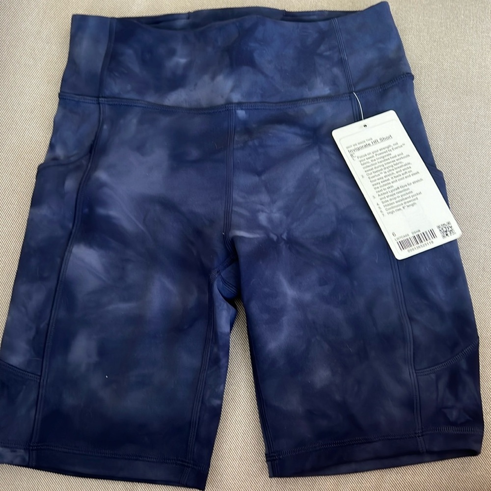 Lululemon size 6 short